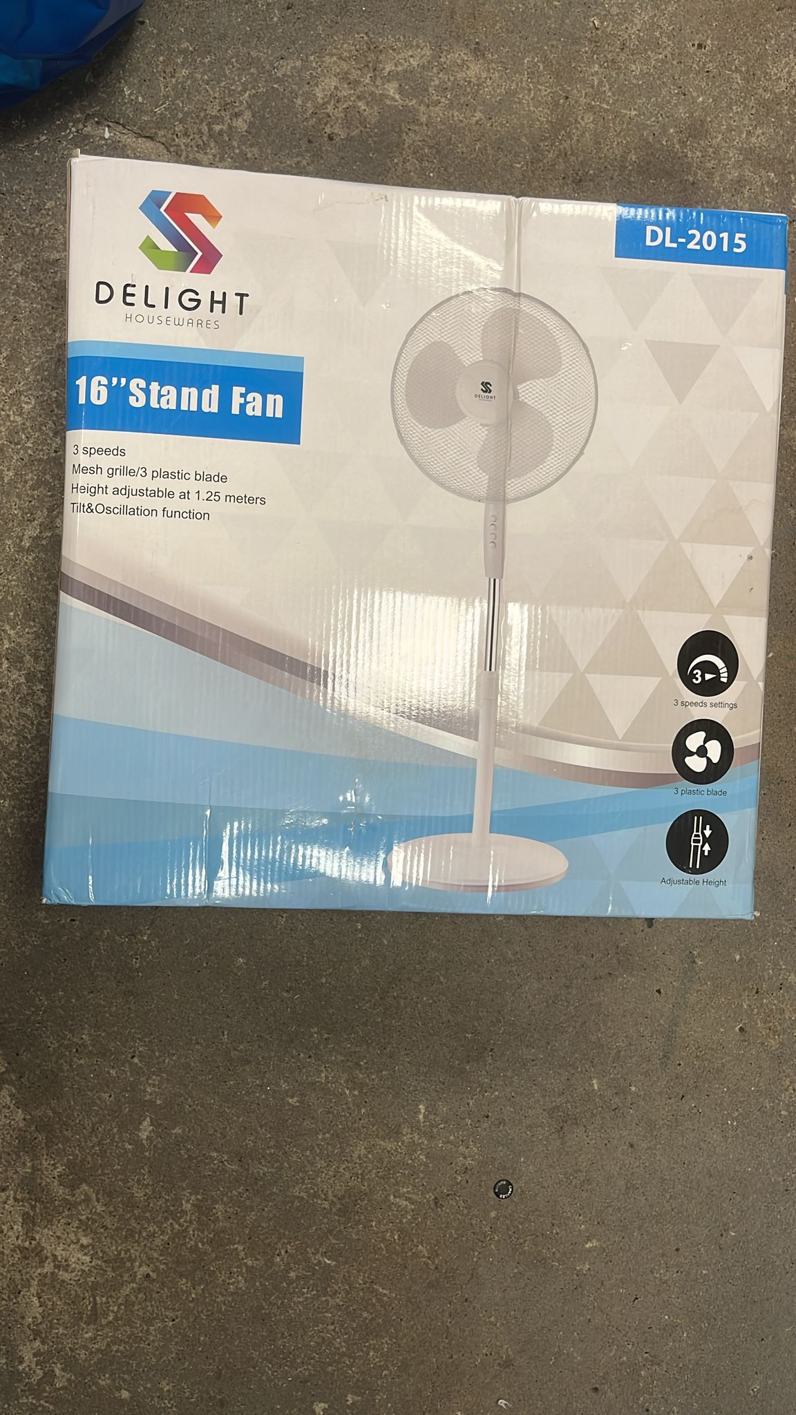 16" Stand Fan 3 speeds Mesh Grill/3 Plastic Blade Height Adjusttable at 1.25 Meters DL2015/F17,50