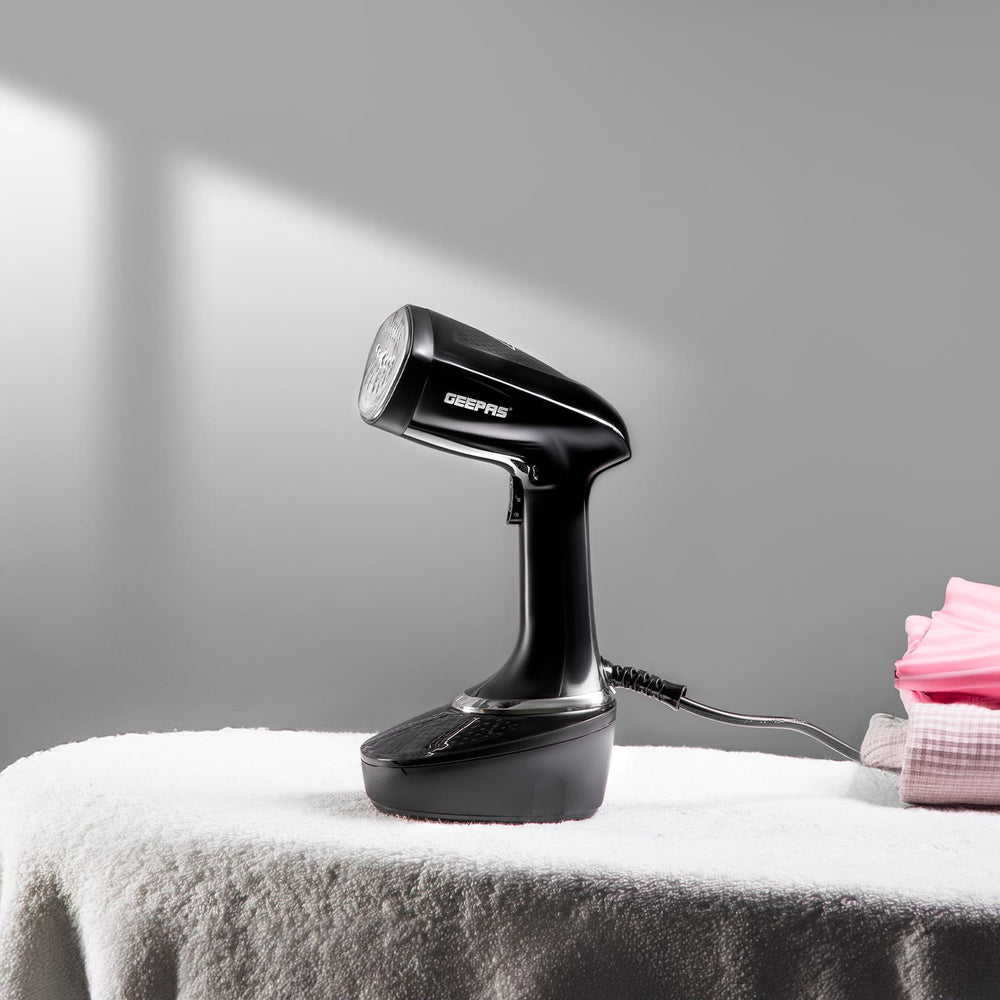 Electric Handheld Vertical Garment Clothes Steamer 400ml 1500W GGS25040UK (Parcel Rate)